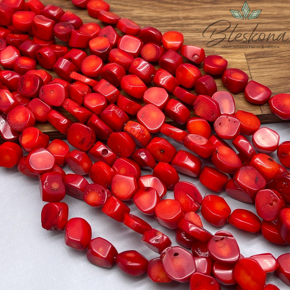 Коралл красный фриформ (Коралловые водоросли) (11-13)*(10-11) мм