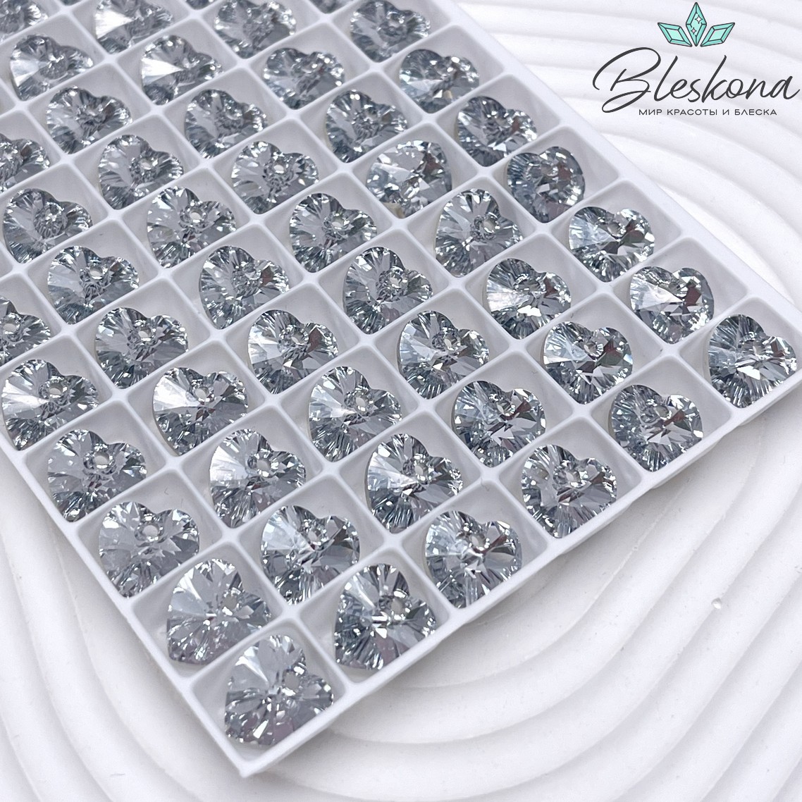 6228 Xilion Heart 10,3*10 мм Crystal Comet Argent Light (CAL)