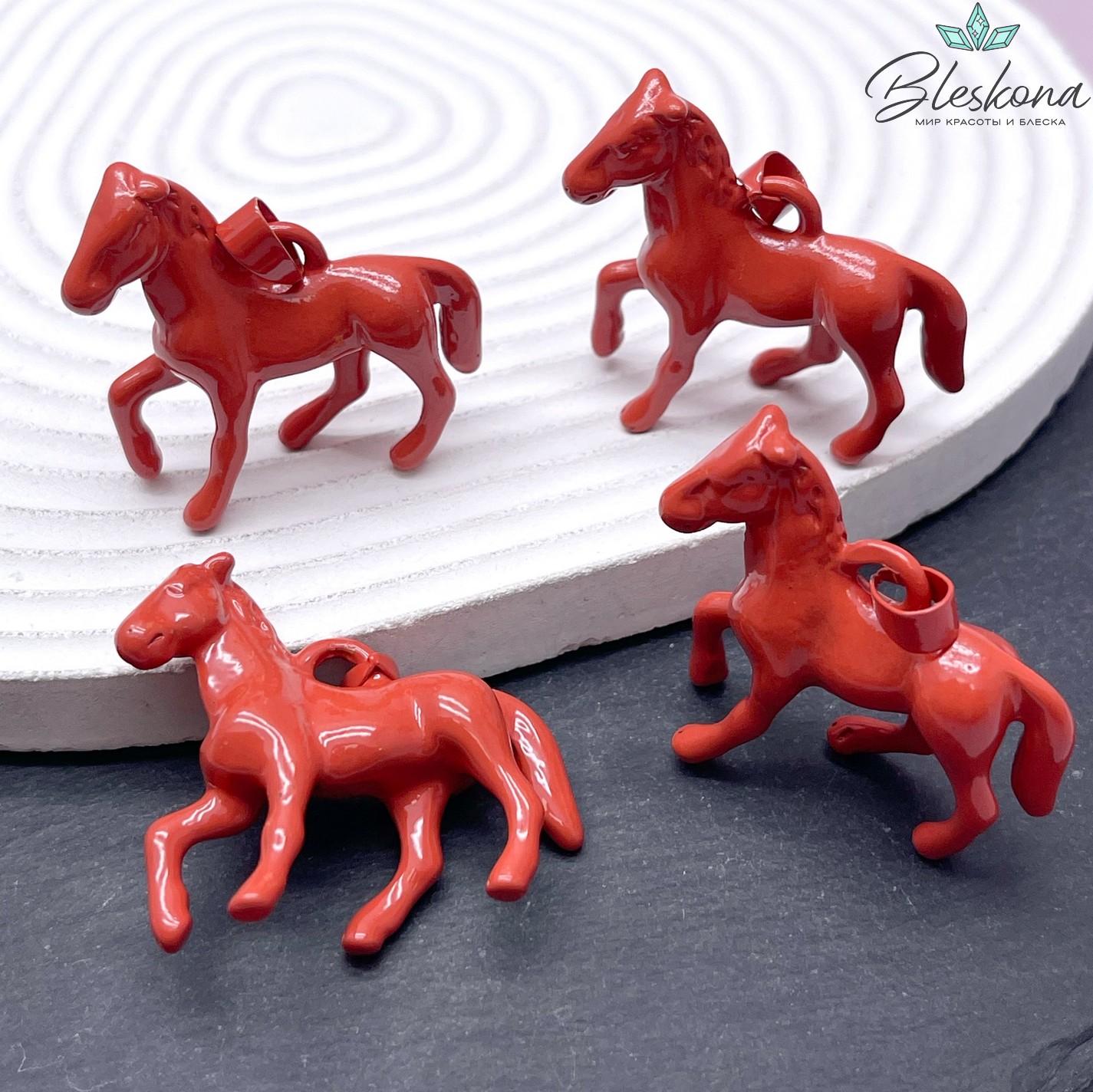 36*42 мм Подвеска Лошадь коричневая эмаль