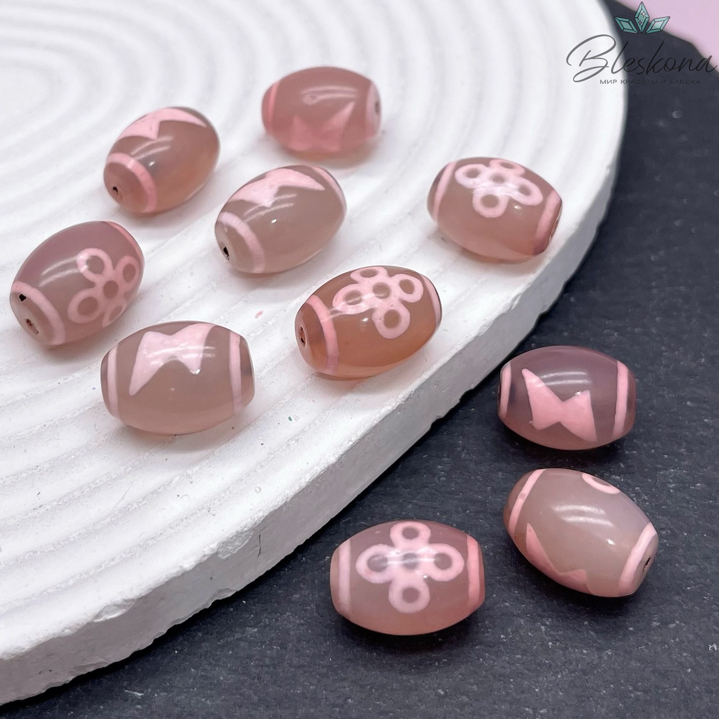 Бусина Дзи Молния и мистический узел розовый бочонок 16*12 мм