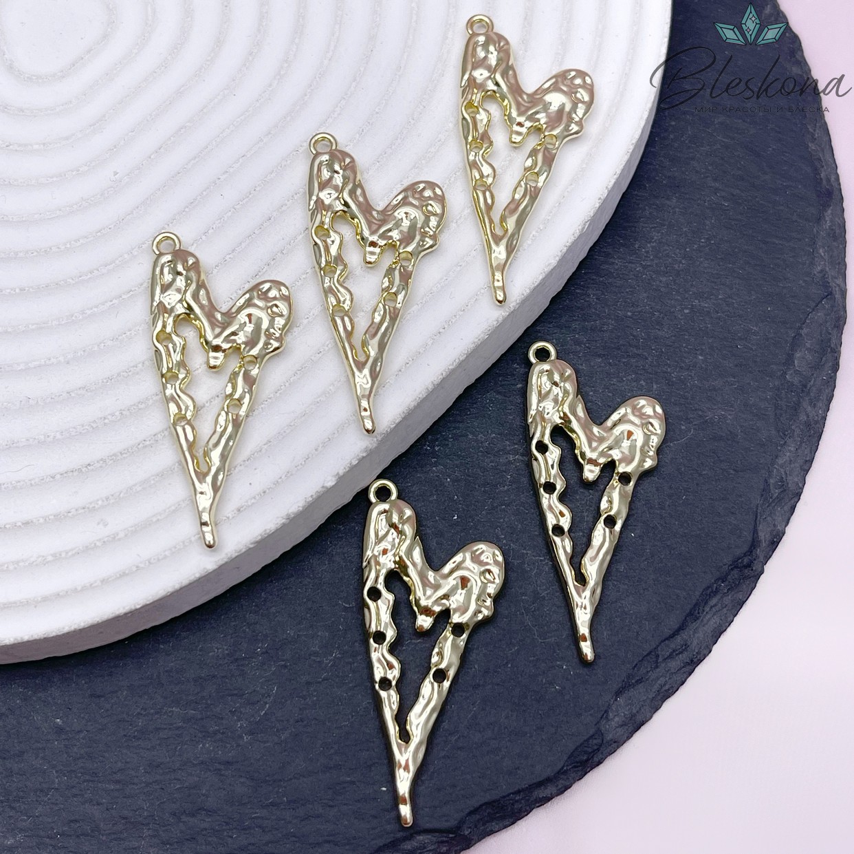 44*19 мм, Цвет светлое золото, Подвеска сердце с отверстиями