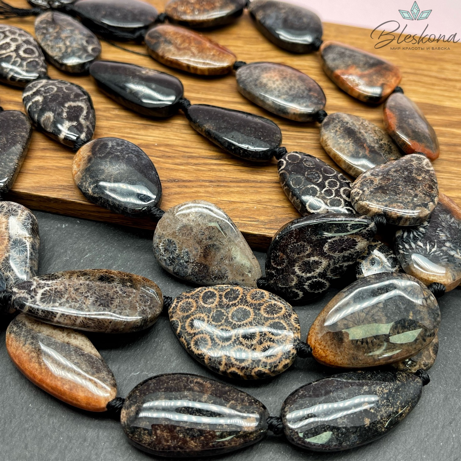 Окаменелый коралл Петоски фриформ (30-35)*(20-21) мм 