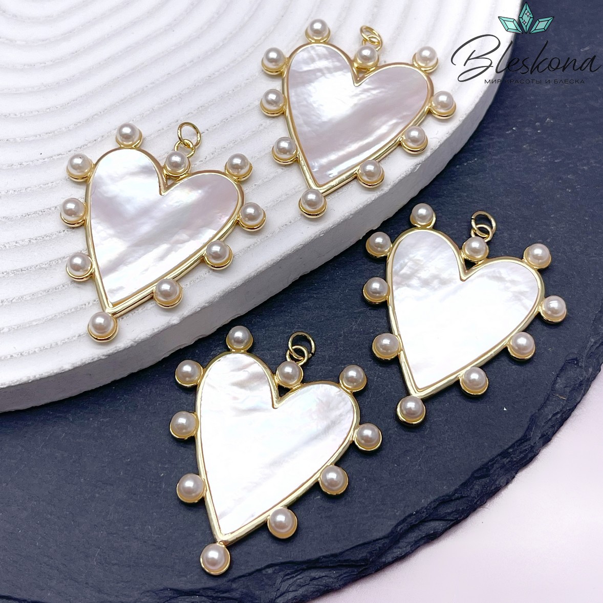 39,8*36,6 мм Цвет золото, Подвеска Сердце белый перламутр, имитация жемчуга