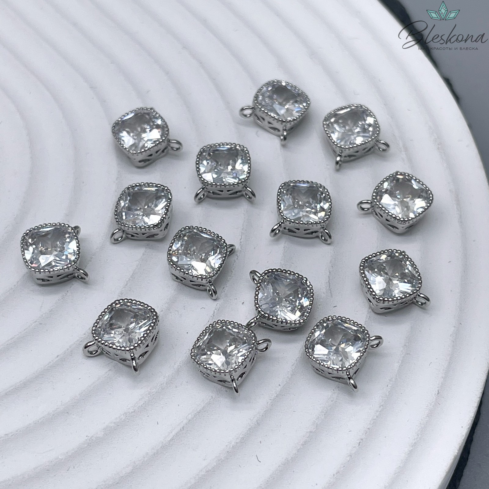 Коннектор квадрат, цвет серебро 8мм 