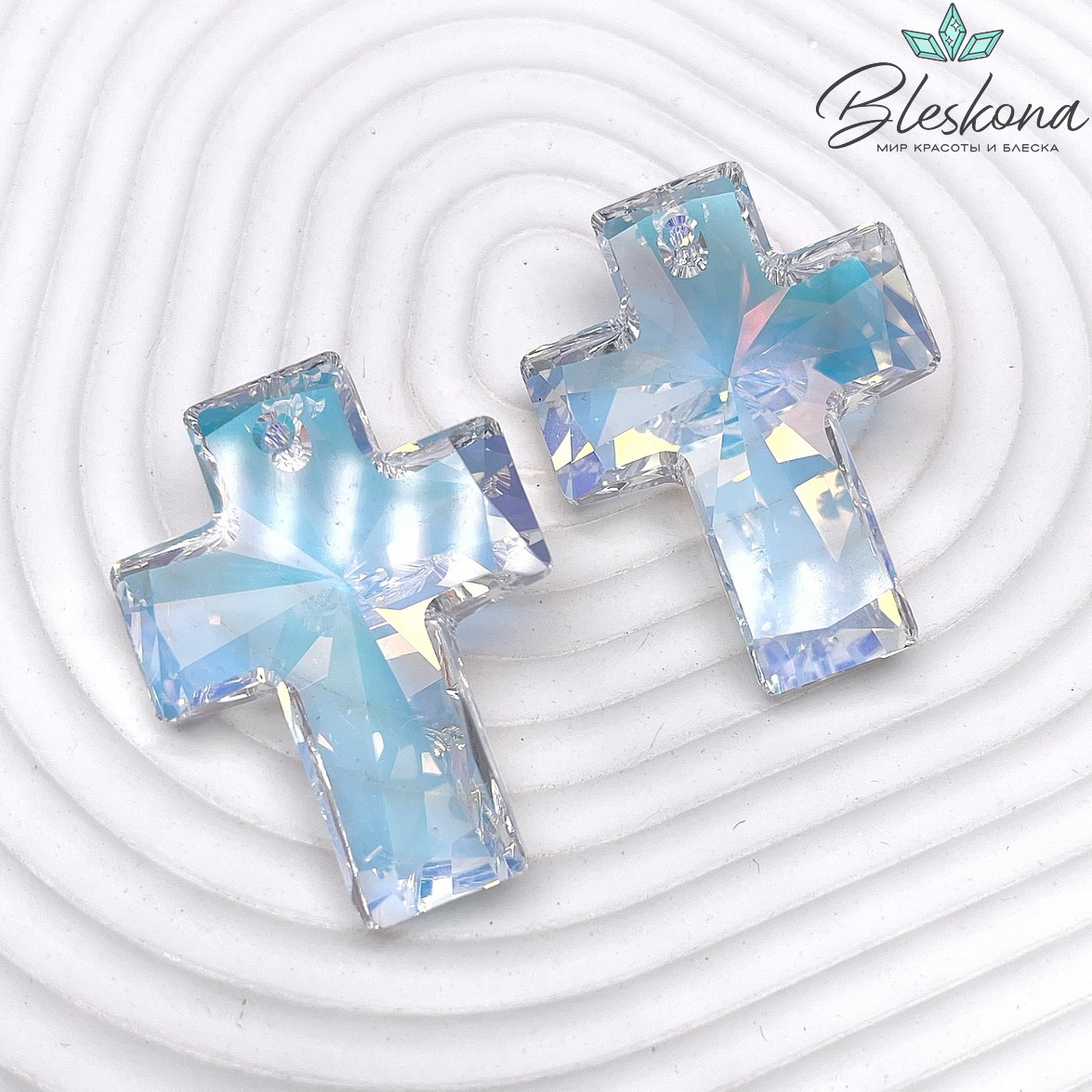 6864 Cross Pendant 40x30 mm Crystal AB V (ABV)
