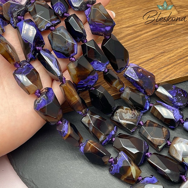 Агат фиолетовый (тонированный) плоский фриформ огранка (24-30)*(16-20) мм