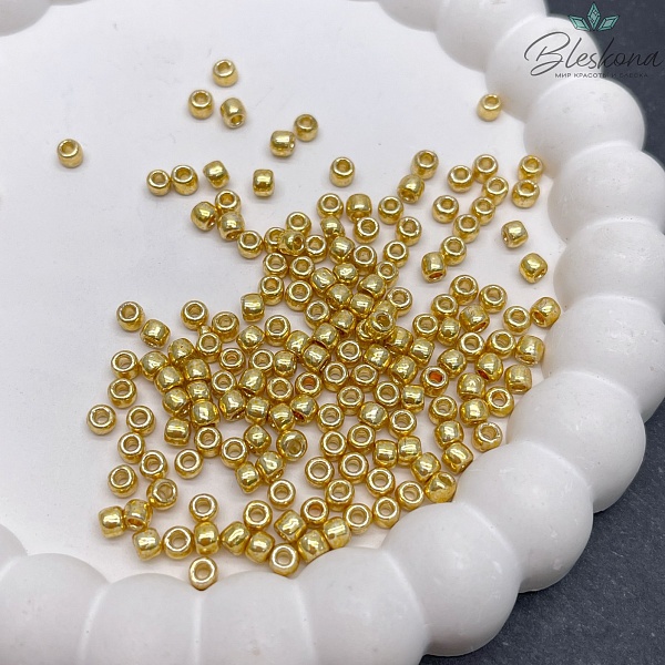 Бисер TOHO round 6/0 цвет №PF557 (оттенок золотого)