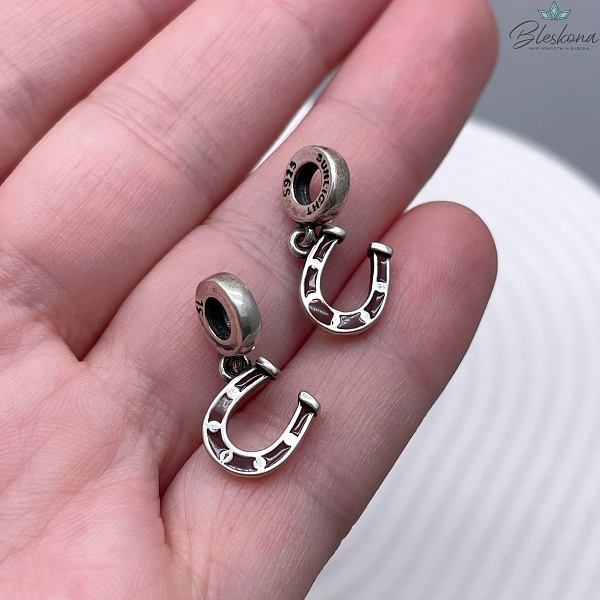 10,5*8,5мм Подвеска мельхиор Подкова с бейлом эмаль