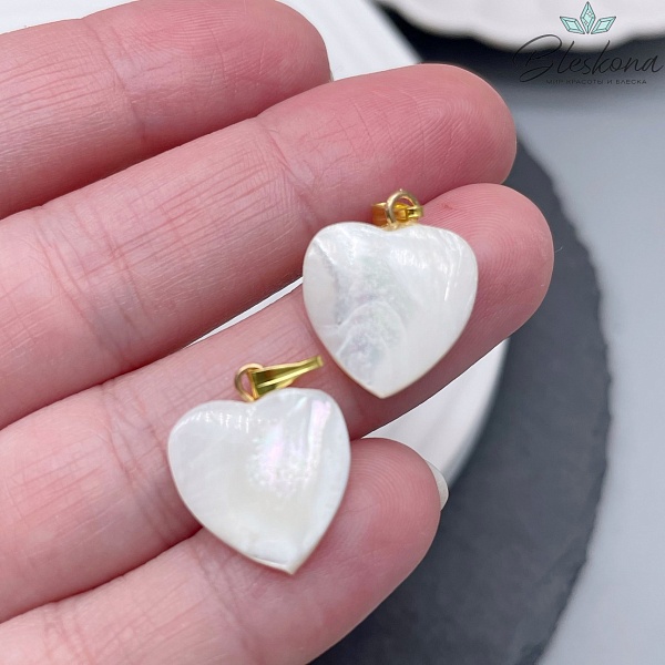 18*18 мм,цвет Золото, Подвеска перламутр сердце белое УЦЕНКА 