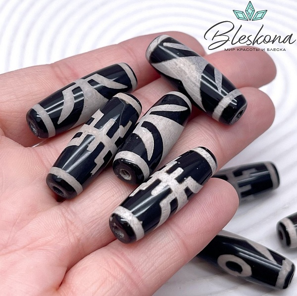 Бусина Дзи Большой человек (Аристократ) черно-белый бочонок 30*11 мм