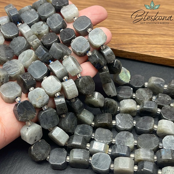 Лабрадор плоский квадрат фриформ 10,5-11,5 мм