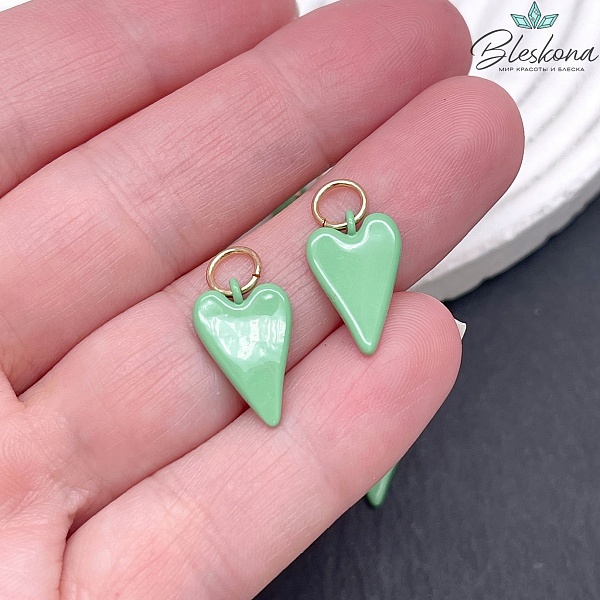 15,5*10 мм, Цвет золото, Подвеска сердце зеленая эмаль