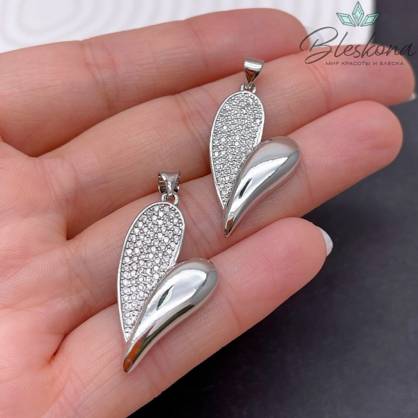 30*16 мм Цвет серебро, Подвеска Сердце цирконы с бейлом