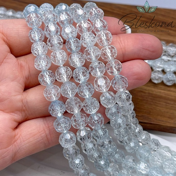 Кварц снежный огранка бледно- голубая (имитация)  8 мм