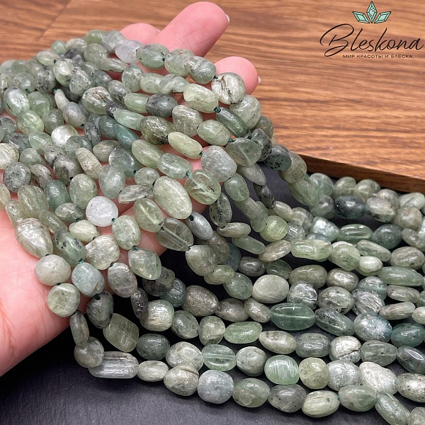 Кианит зеленый галтовка (6-10)*(6-7) мм