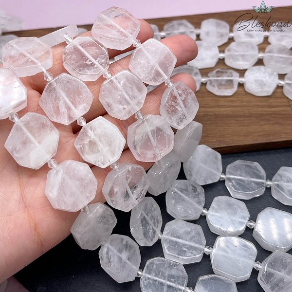 Горный хрусталь фриформ плоский 19*19 мм