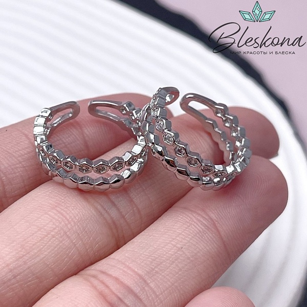 20 мм Цвет серебро, Кольцо безразмерное шестиугольник цирконы 