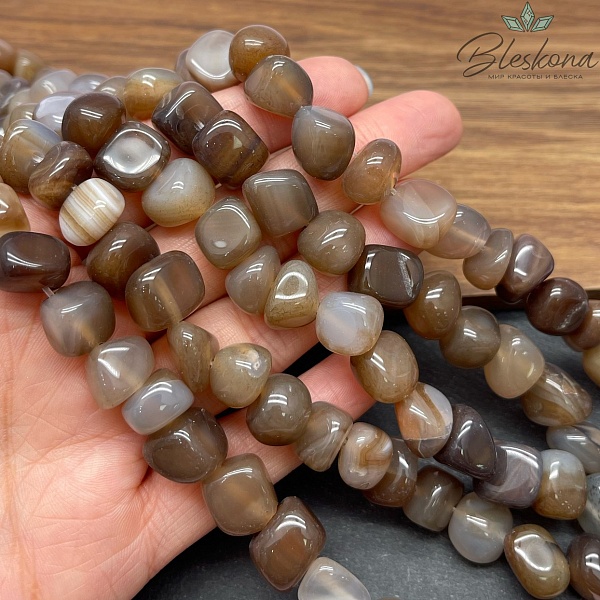 Агат серо- коричневый галтовка  (7-12)*(10-12) мм 