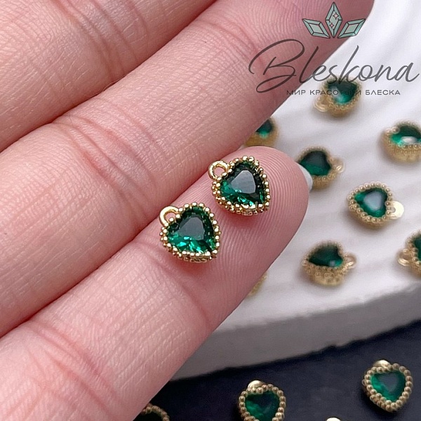 Подвеска Сердце мини зеленый циркон,цвет золото 6,5*8 мм