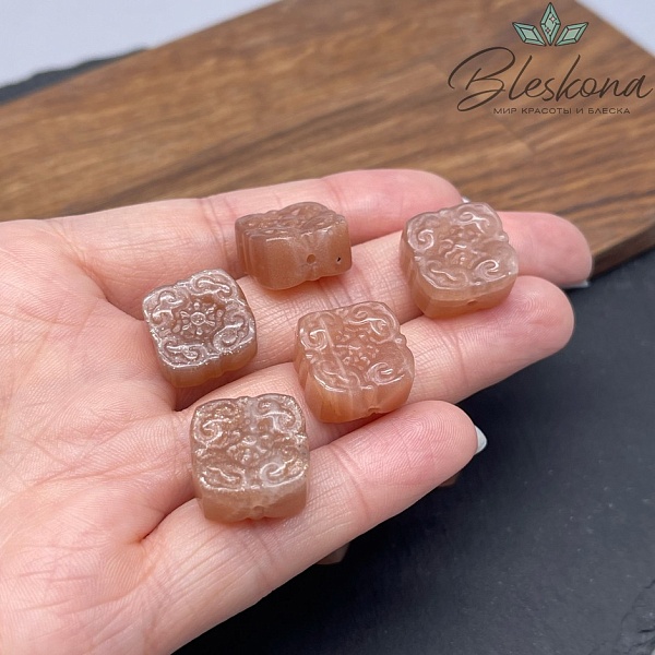 Резная Бусина квадрат Узор Солнечный камень 14*15 мм