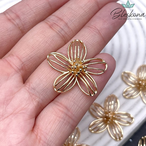 26,5 мм Цвет золото, Подвеска цветок контур 