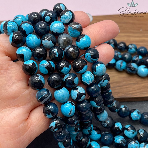 Агат черный голубые разводы огранка 10 мм