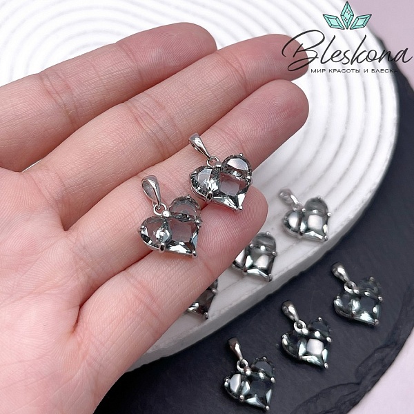 14,5*14 мм Цвет серебро, Подвеска Сердце серые цирконы