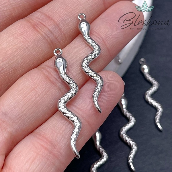 36,7*8 мм Цвет серебро, Подвеска змея