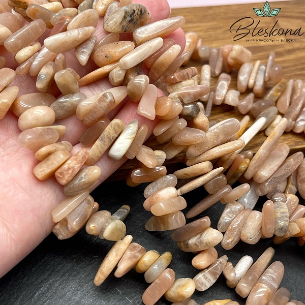 Солнечный камень сколы шлифованные (3-6)*(10-18)мм