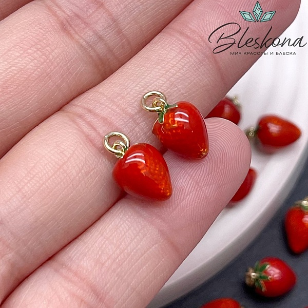 11*7 мм, цвет золото,Подвеска клубничка эмаль 