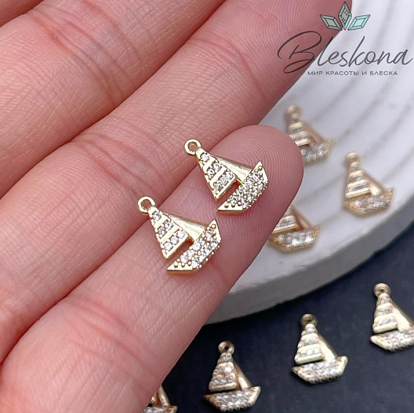 12*8,5мм Цвет золото, Подвеска кораблик стразы