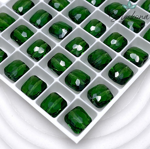 5035 Square Cusion 8 mm Fern Green