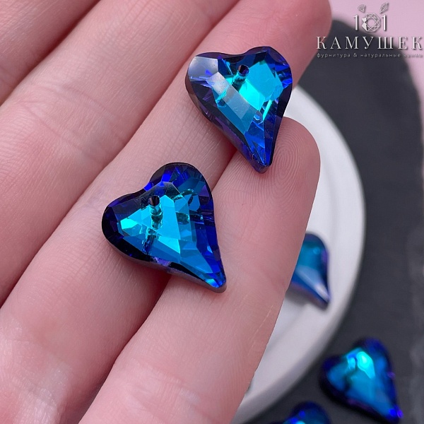 17,5*14,5 мм, Подвеска сердце стекло белое с переливом (Heliotrope) уп. 2 шт