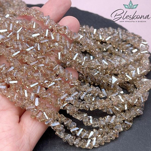 Чешское стекло №76 6 мм треугольник