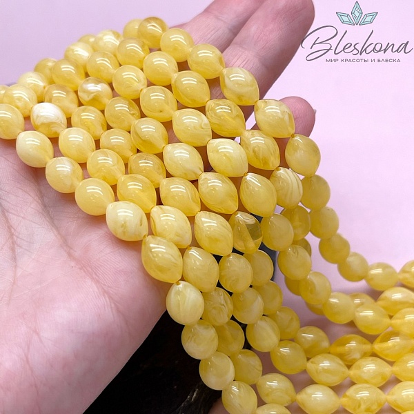 Янтарь светло-желтый рис 9*13 мм
