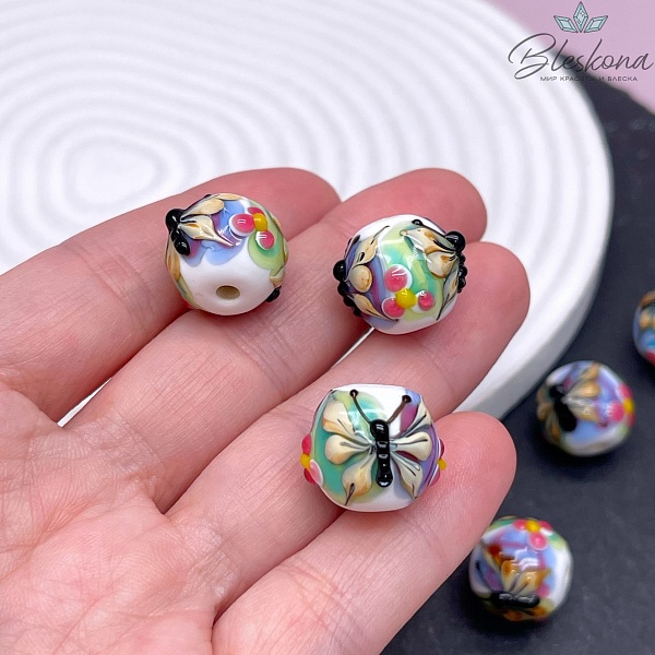 14*16 мм Бусина белый шар Бабочка