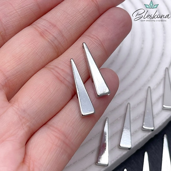 22,5*5,5 мм Цвет серебро, Подвеска Треугольник гладкий