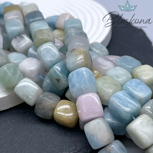 Аквамарин фриформ куб №1 (12-14)*(11-12) мм