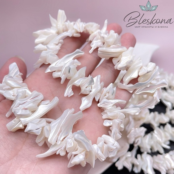 Перламутр белый сколы 20-22 мм