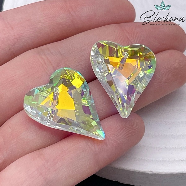 26,5*21,5 мм, Подвеска сердце стекло белое с переливом (AB) уп. 2 шт