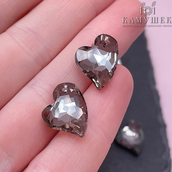 16,5*14 мм, Подвеска сердце стекло белое с переливом (Satin F) уп. 2 шт