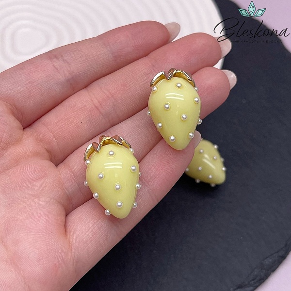 25*17 мм Цвет золото, Подвеска клубничка желтая