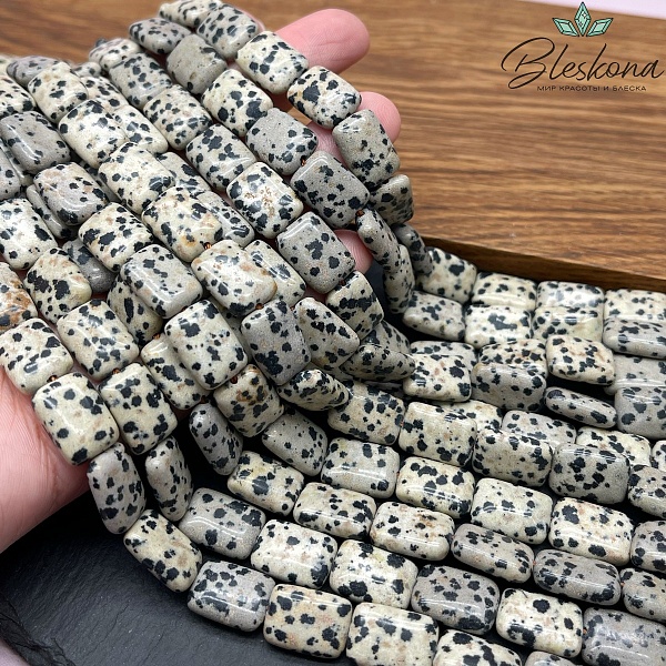 Яшма далматиновая плоский прямоугольник 14*10 мм