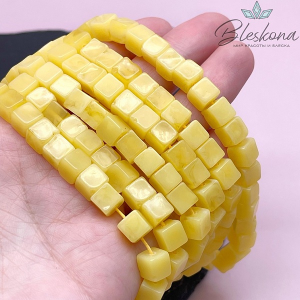 Янтарь желтый куб 7мм
