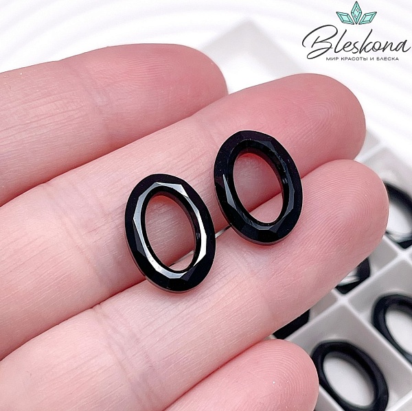 4137 Cosmic Oval 15*11 Jet (280)