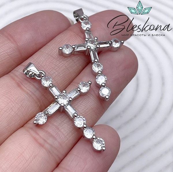 32,5*22 мм Цвет серебро, Подвеска Крест с цирконами
