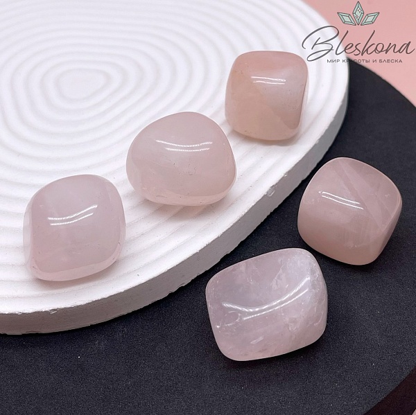 Розовый Кварц галтовка 20-26 мм