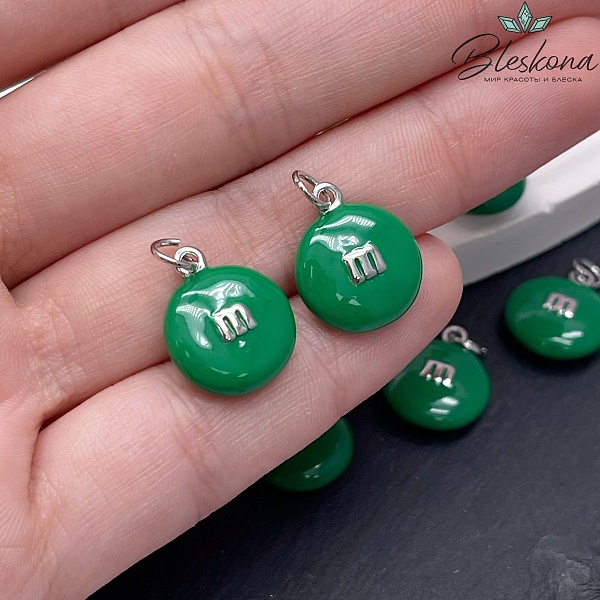 16*13 мм Цвет серебро, Подвеска M&M`s зеленая эмаль