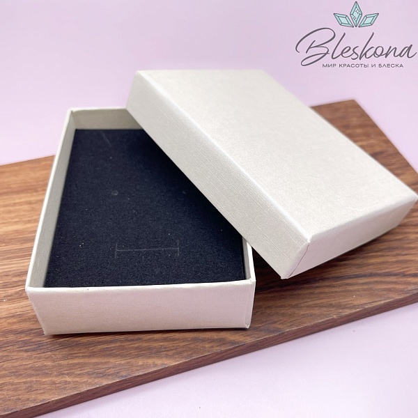 Коробка Бежевая фактурная полосы черная подложка 9*7*3 см