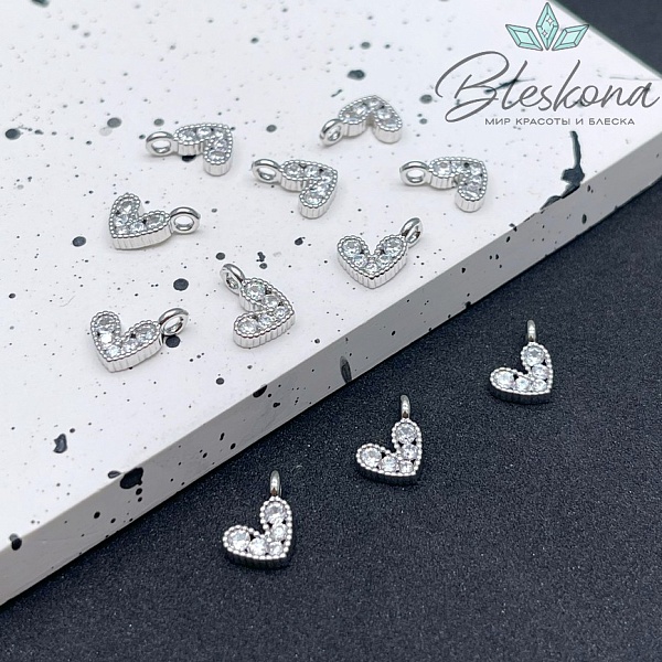 8*9,5 мм Цвет серебро, Подвеска сердце белые цирконы